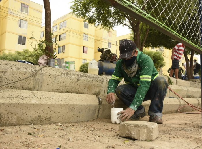 Las gradas también fueron arregladas.