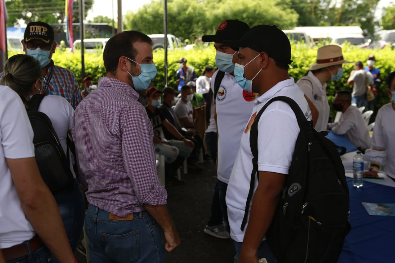 Francisco Unda también llegó muy puntual a la cita.