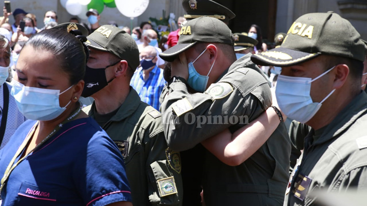  Trabajó en la Policía Metropolitana de Cúcuta y entre sus últimos cargos se desempeñó como comandante del CAI Industrial.