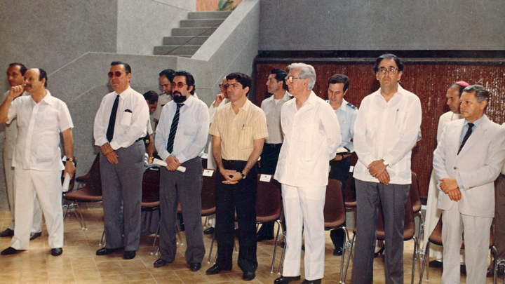  En el acto de inauguración de la sede del Banco de la República en Cúcuta el 1 de junio de 1987 aparecen el entonces presidente Virgilio Barco Vargas; César Gaviria Trujillo, ministro de Hacienda; Francisco Ortega, gerente general del Banco; Eduardo Assaf Elcure,  gobernador del Departamento; Eustorgio Colmenares Baptista, director de La Opinión, y José Manuel Arias, congresista, entre otros./Foto: archivo