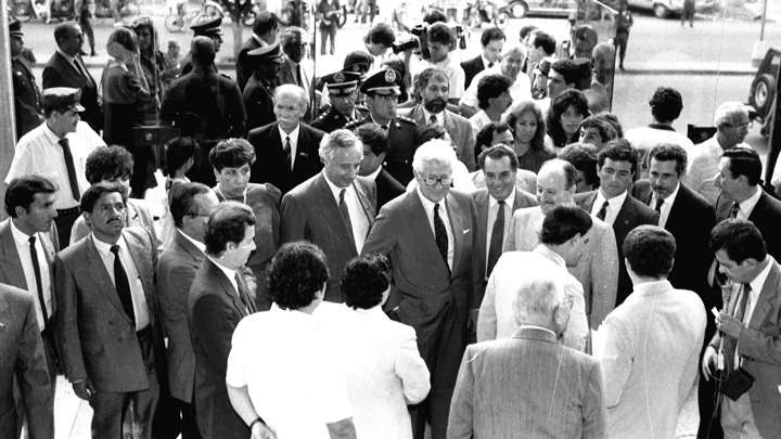   Virgilio Barco en una de sus visitas a Cúcuta en la inauguración de unas obras./Foto:archivo