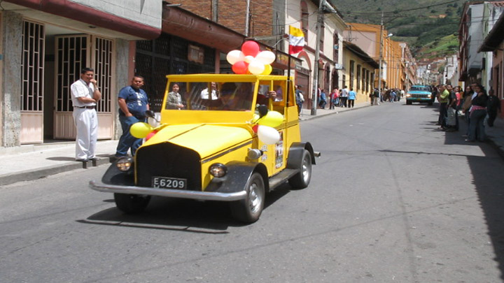 Las carreras son tradicionales en Pamplona. Foto Roberto Ospino/La Opinión.