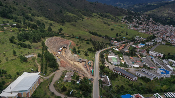 Ingreso túnel de Pamplona.