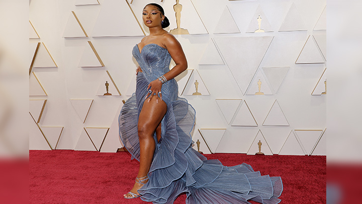 Megan Thee Stallion asiste a los 94º Premios anuales de la Academia en Hollywood./Foto: AFP