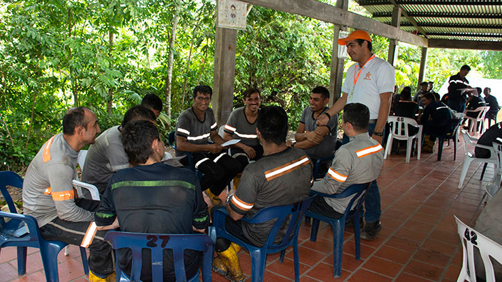 Desde junio se han dictado 22 talleres en 11 minas de carbón. / Foto: Pablo Castillo