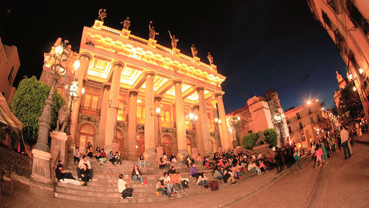 El Teatro Juárez, considerado uno de los más bellos del país.