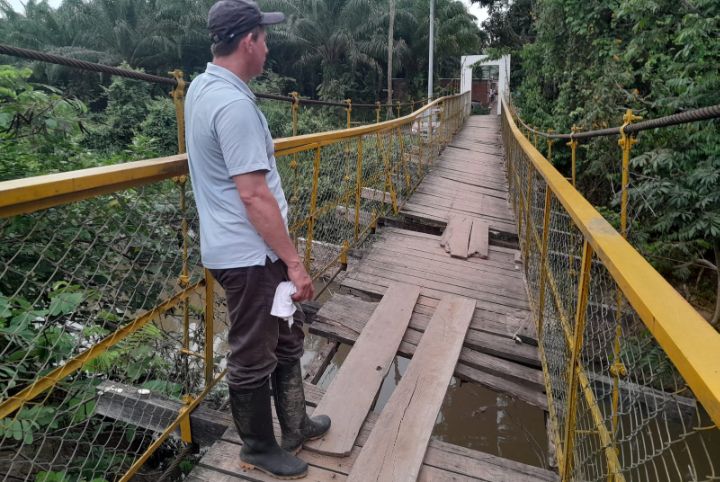 El puente fue construido hace 18 años. / Foto: Deicy Sifontes / La Opinión 