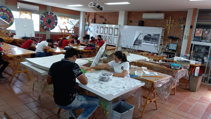 Coloridas silletas representan a Cúcuta