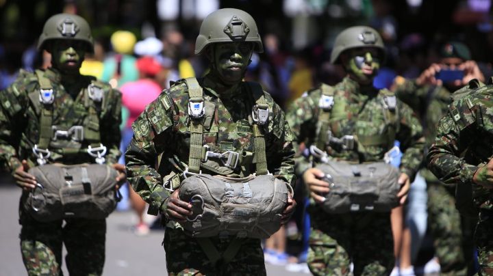 El Ejército Nacional conmemoró los 213 años de independencia