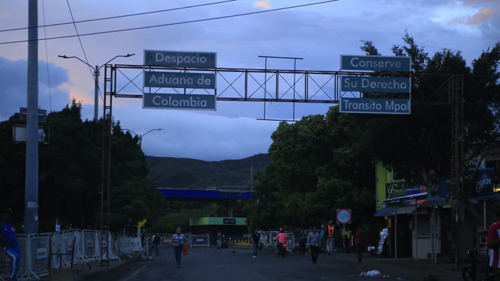 Puente Internacional Atanasio Girardot