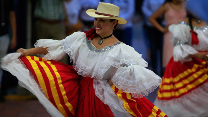 Alegría y cultura se respiraba en el lanzamiento de la FliC Cúcuta 2023. Foto: Juan Pablo Cohen / La Opinión.