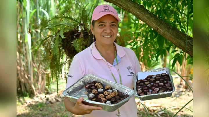 Briceyda es una de las mujeres que se dedican a la transformación del cacao / Foto: Jorge Gutiérrez