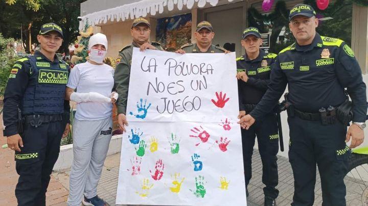 A través de la campaña ‘La Pólvora no es un juego’, las autoridades están sensibilizando a padres de familia y niños acerca de los riegos del uso de estos elementos. /Foto: Cortesía / La Opinión