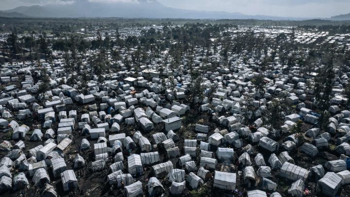 El Congo-Miles de desplazados por la guerra en la República Democrática del Congo, tienen como hogar los campos de desplazados internos. 