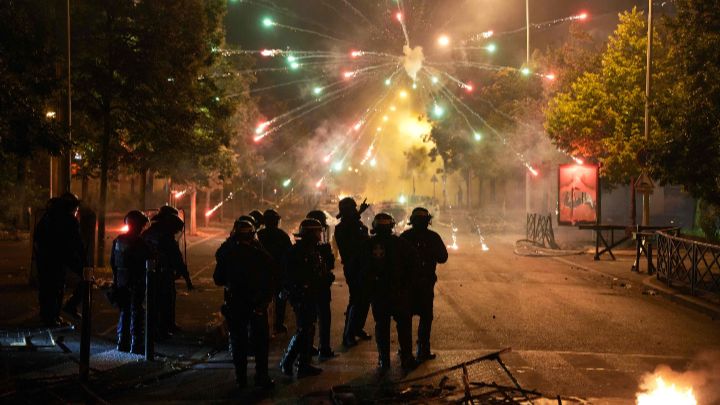 Francia-La noche del 30 de junio se incrementan las protestas contra la policía tras el asesinato de un joven de 17 años a manos de un uniformado