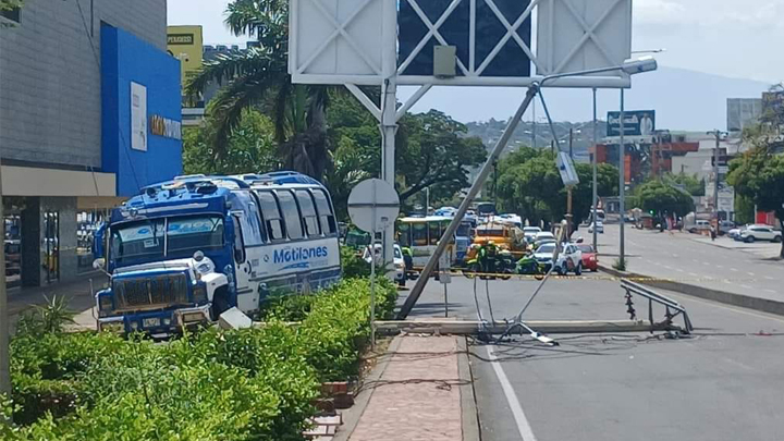 Accidente en la Avenida Diagonal Santander