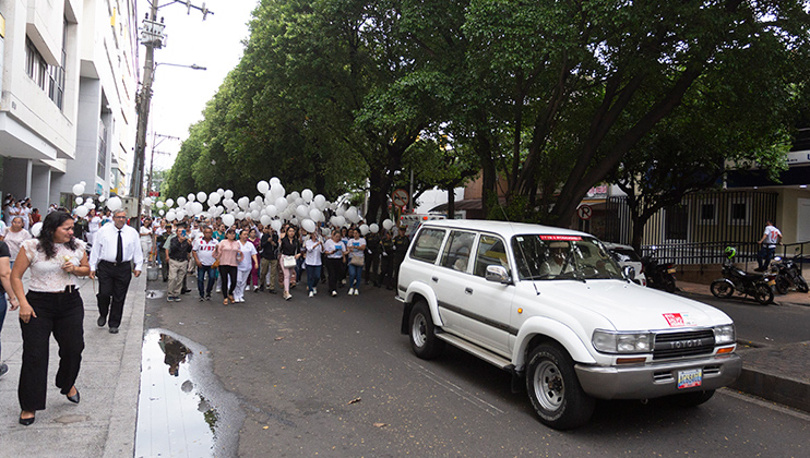 Hasta último momento, la camioneta en la que se transportaba Álvaro Salgar, lo acompañó.