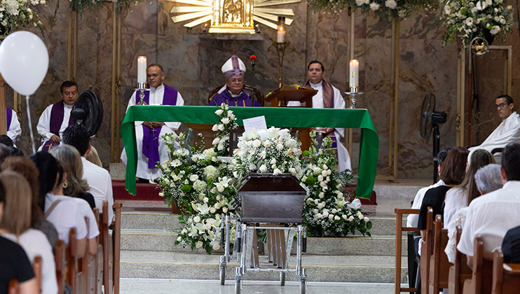 Monseñor José Libardo Garcés Monsalve, obispo de Cúcuta, ofició la eucaristía.