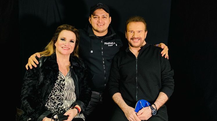 El fotógrafo trabajó para Pimpinela. 