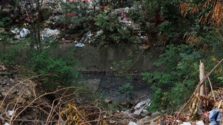 El canal de aguas lluvias se ha vuelto un foco de contaminación