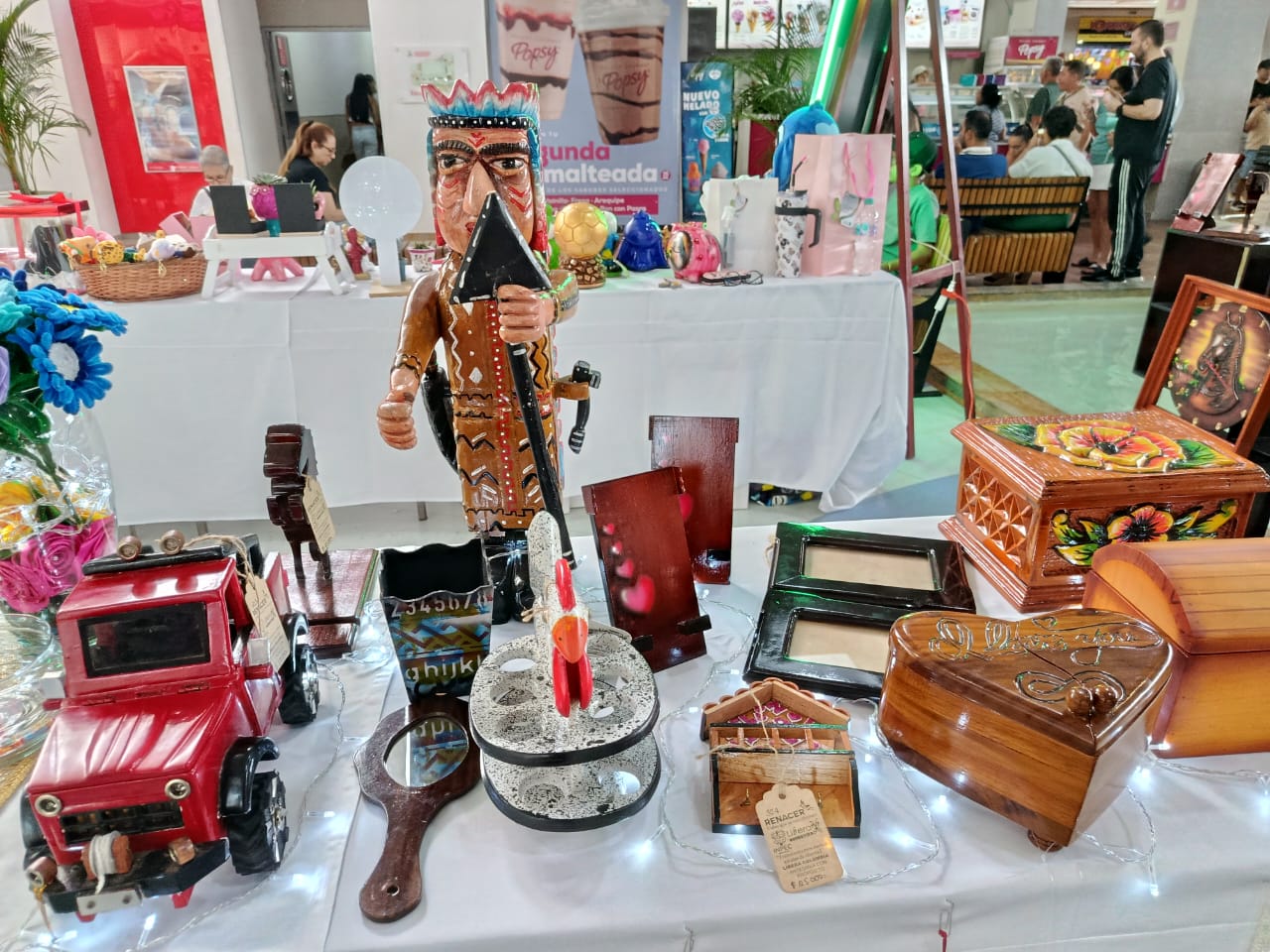 Así como los que hacen artesanías, también hay privados de libertad que han participado de talleres de panadería, carpintería y zapatería.