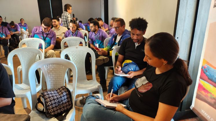 los encargados de dirigir estas actividades fueron tres docentes de Venezuela, y tres de Colombia.