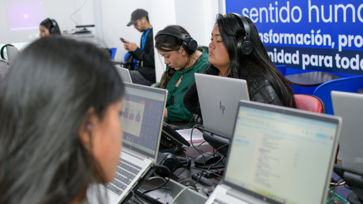 A través de la Universidad de Pamplona, el Ministerio TIC, lidera un proceso de formación que fortalece las competencias digitales.