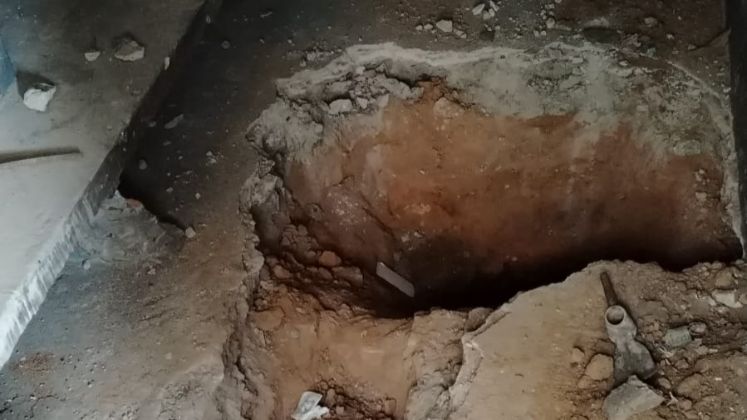 el piso también fue reforzado con varilla y concreto para que no lo puedan romper los detenidos