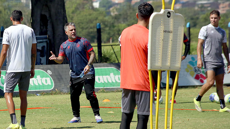 No pierdo energía en gente que no quiera estar: Nicolás Chiesa, contundente con Kevin Tamayo