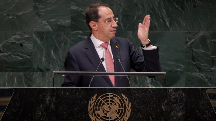 El Presidente invitó al mundo a invertir en Colombia y presentó la seguridad y la confianza como condiciones para generar empleo y oportunidades.
