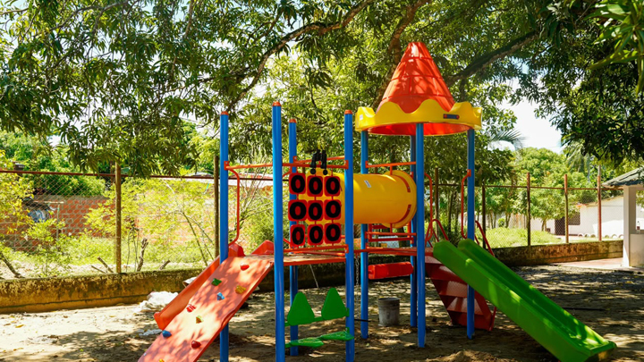 Parque entregado en la dotación a los CDI