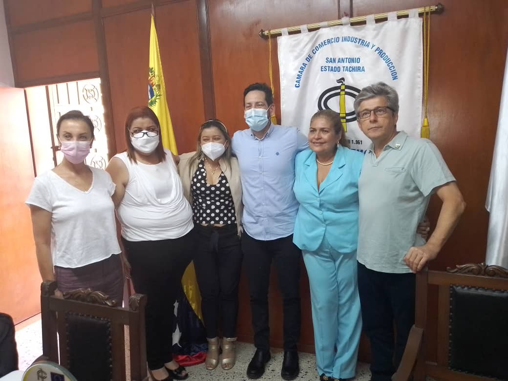 Empresarios de la frontera realizaron planteamientos al diplomático 