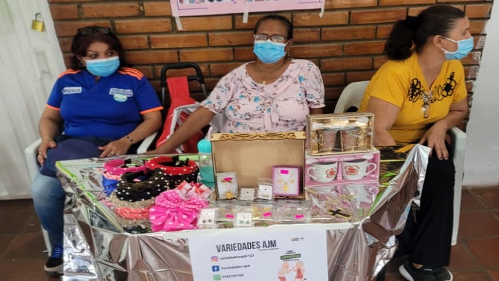 Capacitaron a los 'abuelos' emprendedores en la era digital