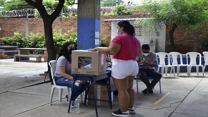 Soledad en puestos de votación se impuso en elecciones de los jóvenes./Foto: La Opinión