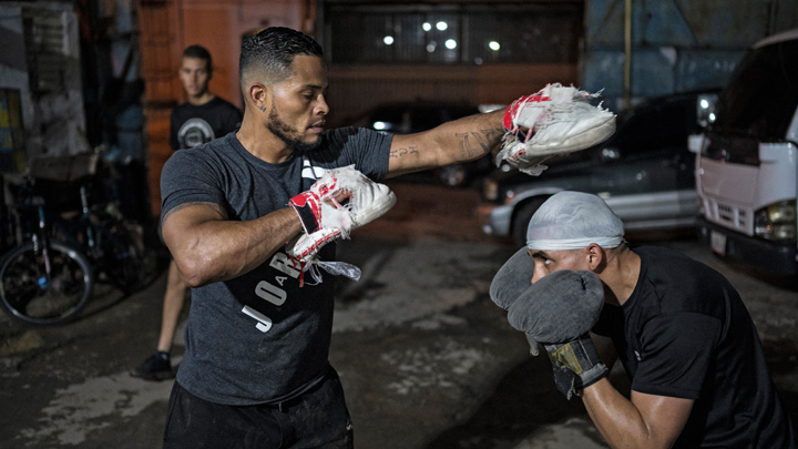 Boxeador en Caracas./AFP