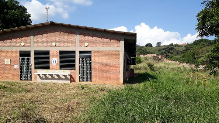 Colegio abandonado.