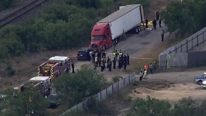 Hallan 46 migrantes muertos en un camión en Texas./Foto: internet