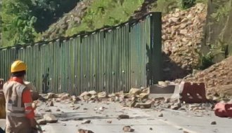 Estas son las vías cerradas por el sismo de 7,4 en Colombia