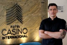 Chef del Hotel Casino Internacional, nominado a los Premios ACODRES 2026.
