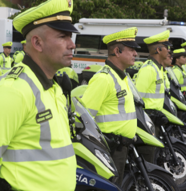 Agentes de tránsito.