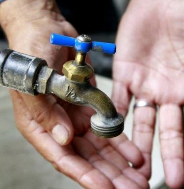Los problemas en el servicio de agua se debe a la infraestructura antigua de las redes.