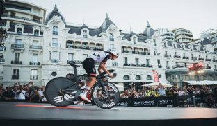 ¡Líder en el primer día! Pogacar abrió la Vuelta a España con victoria en Mónaco 