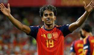Lamine Yamal fue la figura de la Roja al anotar un doblete ante Croacia.