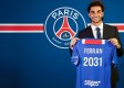 Ferran Torres cerró su ciclo con el Barcelona y jugará con el PSG bicampeón de Champioms.