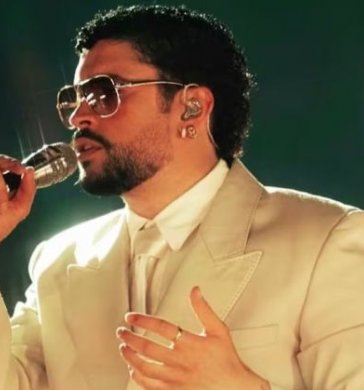 De cuidar un puesto a VIP: el regalo que llevó a un joven a ver a Bad Bunny