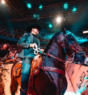 Yeison Jiménez y su caballo. Foto: Colprensa.