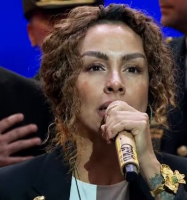 Video: Maía interpretó el Himno Nacional en la posesión de Abelardo De La Espriella