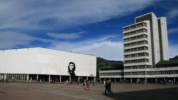 Universidad Nacional