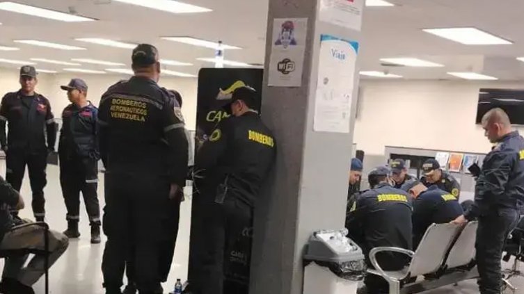 Ya están en Venezuela los 22 bomberos de Medellín que pasaron horas esperando autorización para ingresar