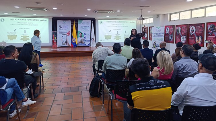Fenalco Norte de Santander organizó el encuentro binacional Invertir en Venezuela. / Foto Leonardo Favio Oliveros-La Opinión